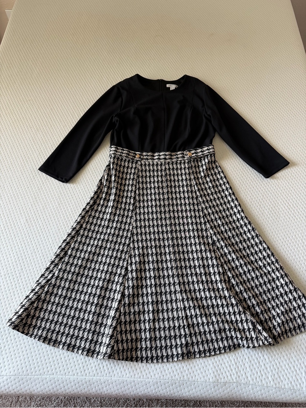 London Times Black Bodice with Black-and-White Houndstooth Skirt Dress